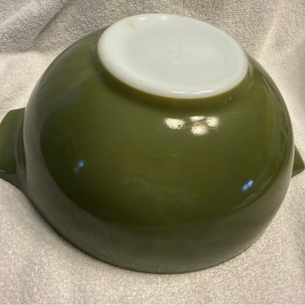 Vintage Pyrex Verde Green nesting Cinderella Bowl 2.5qt 443 - Picture 3 of 4